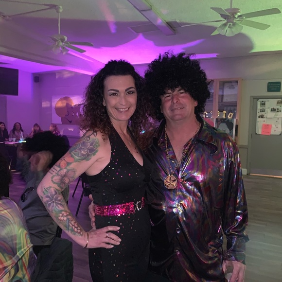 Meet your Posher, Gina - Picture 2 of 3